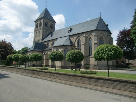 Wesel-Ginderich : Werricher Straße, Wallfahrtskirche St. Mariä Himmelfahrt